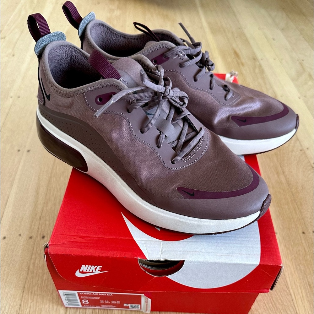 Nike Air Max Dia Womens